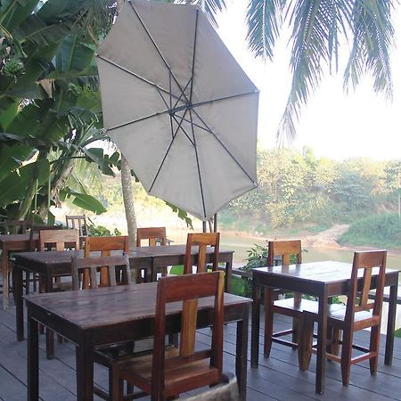 Riverside Guesthouse หลวงพระบาง ภายนอก รูปภาพ