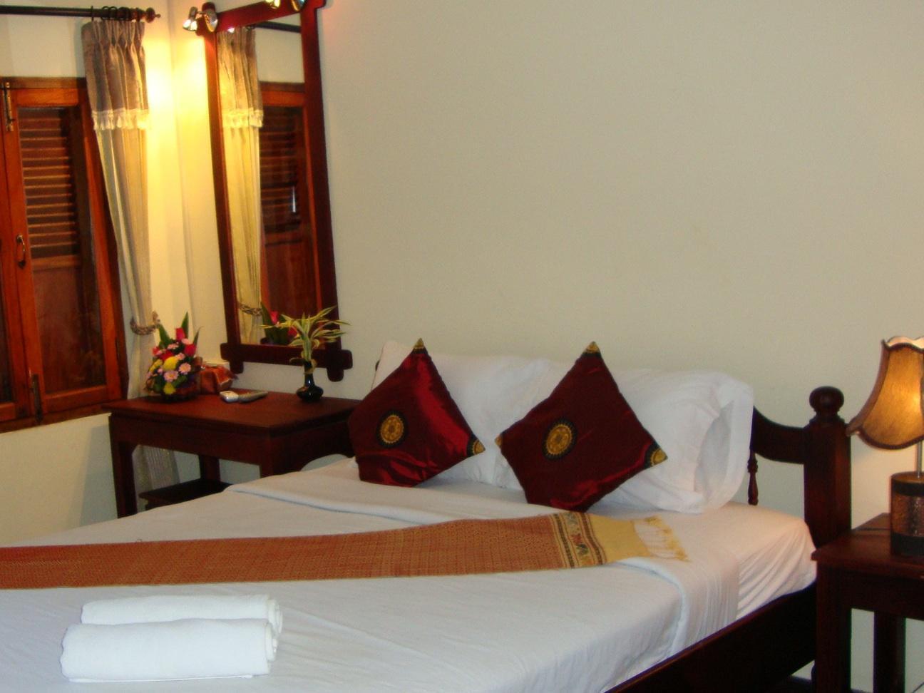 Riverside Guesthouse หลวงพระบาง ภายนอก รูปภาพ